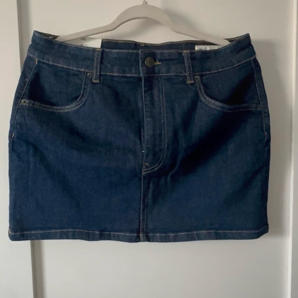 Zara Dark Blue Denim Skirt with Contrast Stitching